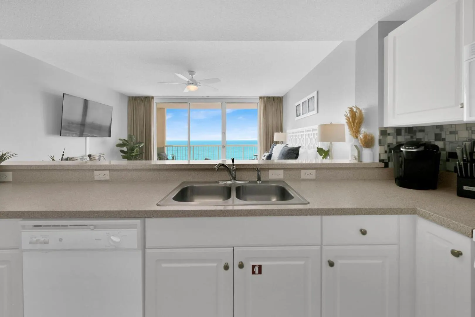 Апартаменты Beachfront Unit-Majestic Beach Resort Панама-Сити